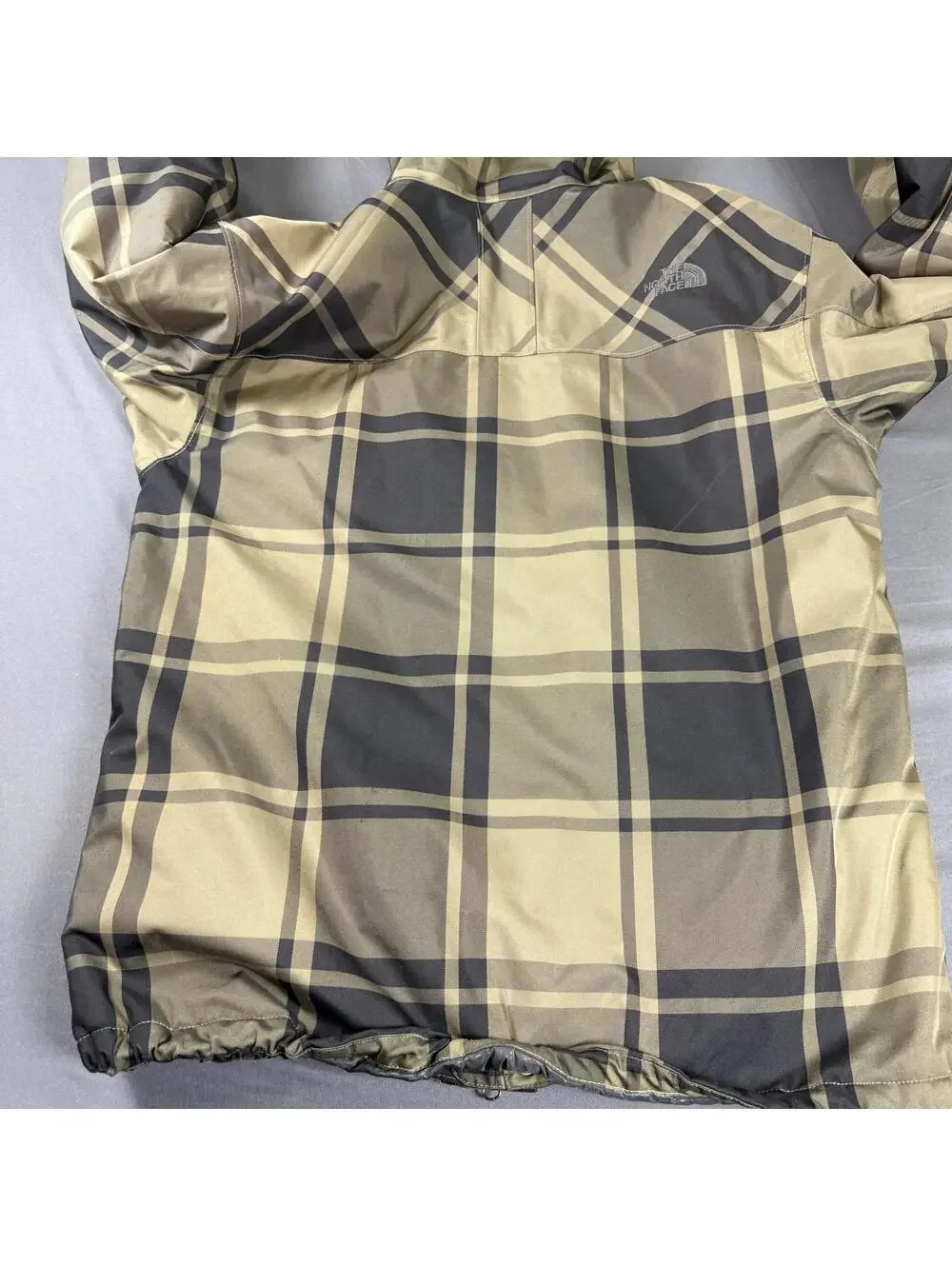 The North Face plaid tnf